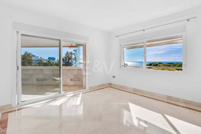 Exclusive Beachside Apartament z widokiem na morze panoramiczne na Golden Mile