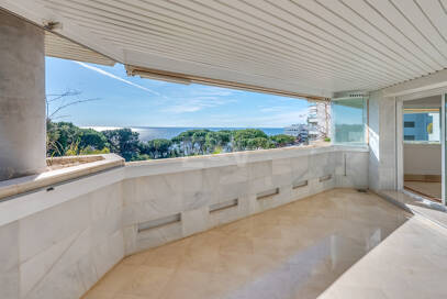 Exclusive Beachside Apartament z widokiem na morze panoramiczne na Golden Mile