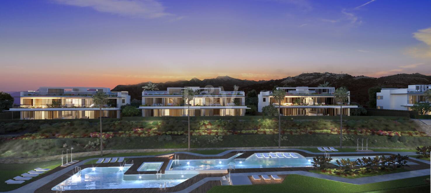 Nouveau Penthouse 3 chambres avec piscine privée et vue unique sur le golf à Santa Clara