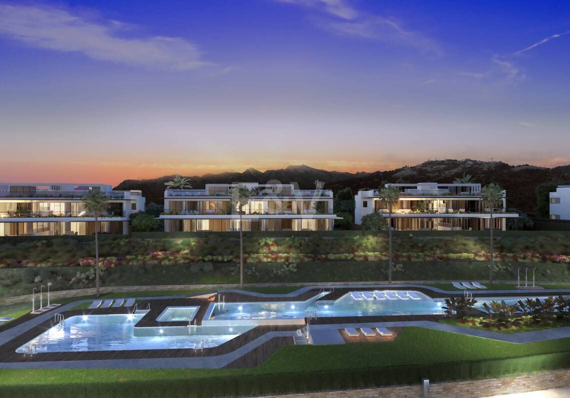 Brand New Penthouse z prywatnym basenem w Front Line Golf Complex