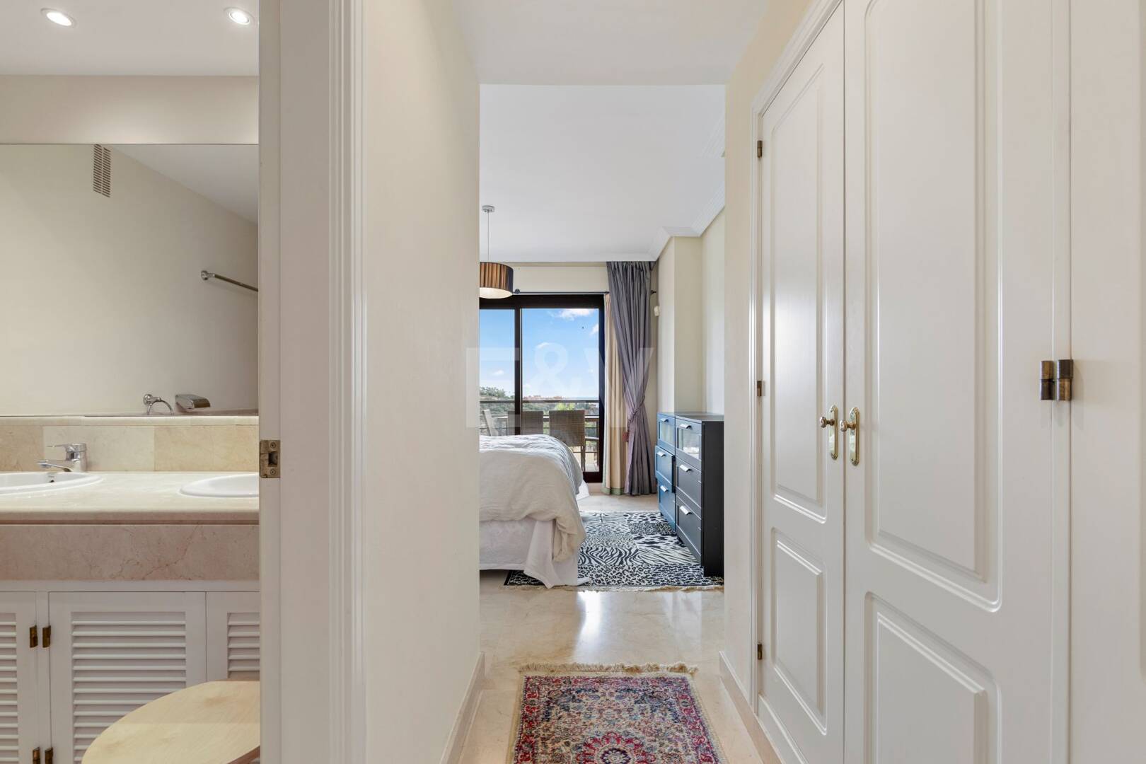 Appartement avec belle vue sur la mer et accès communautaire au golf