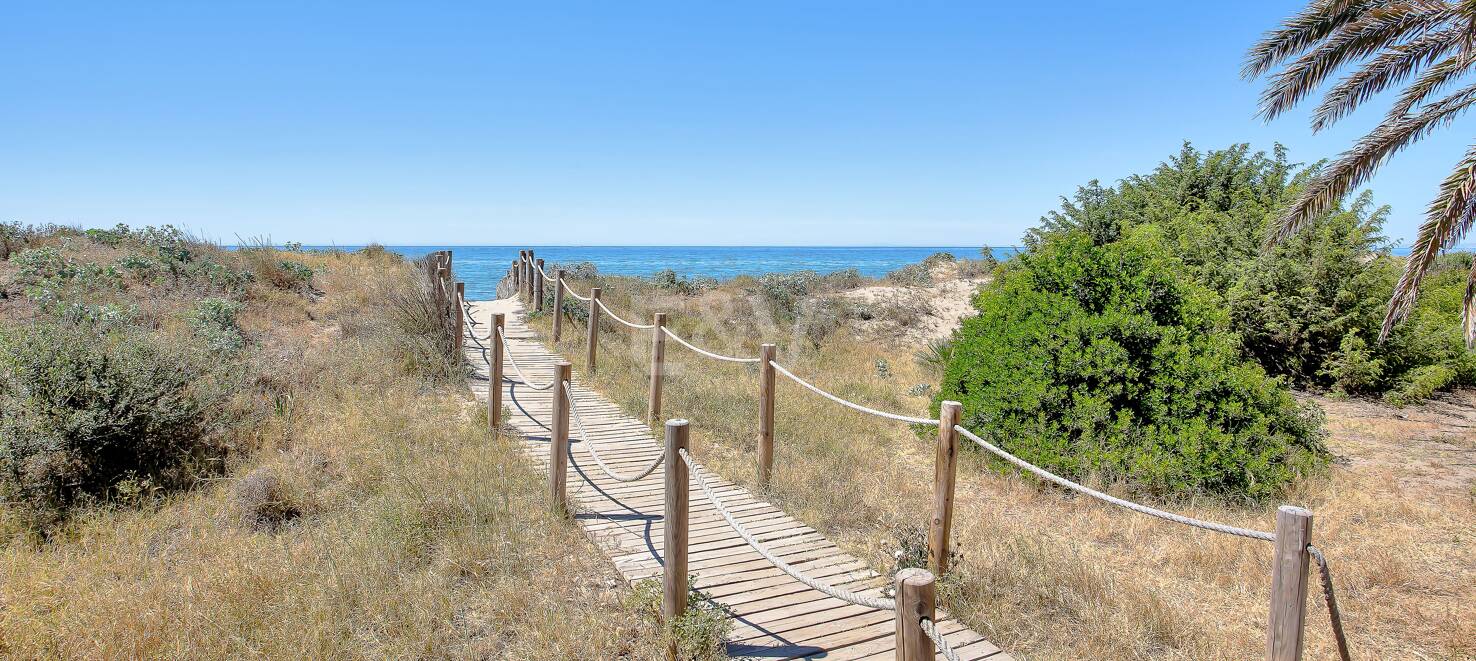 Gartenwohnung in Strandnähe im Palm Beach Komplex, Los Monteros, Marbella Ost
