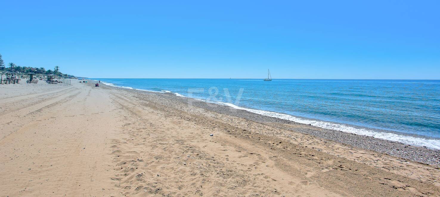 Gartenwohnung in Strandnähe im Palm Beach Komplex, Los Monteros, Marbella Ost