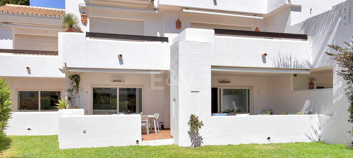 Gartenwohnung in Strandnähe im Palm Beach Komplex, Los Monteros, Marbella Ost