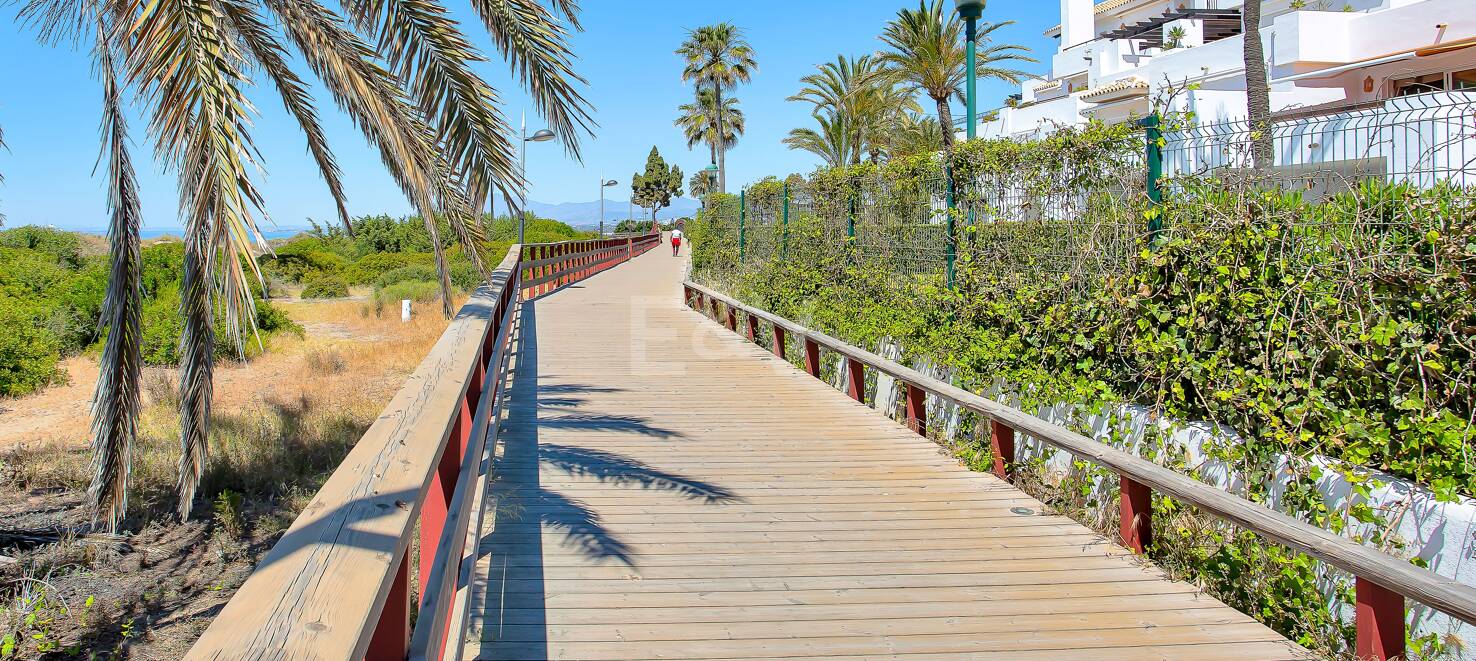 Gartenwohnung in Strandnähe im Palm Beach Komplex, Los Monteros, Marbella Ost