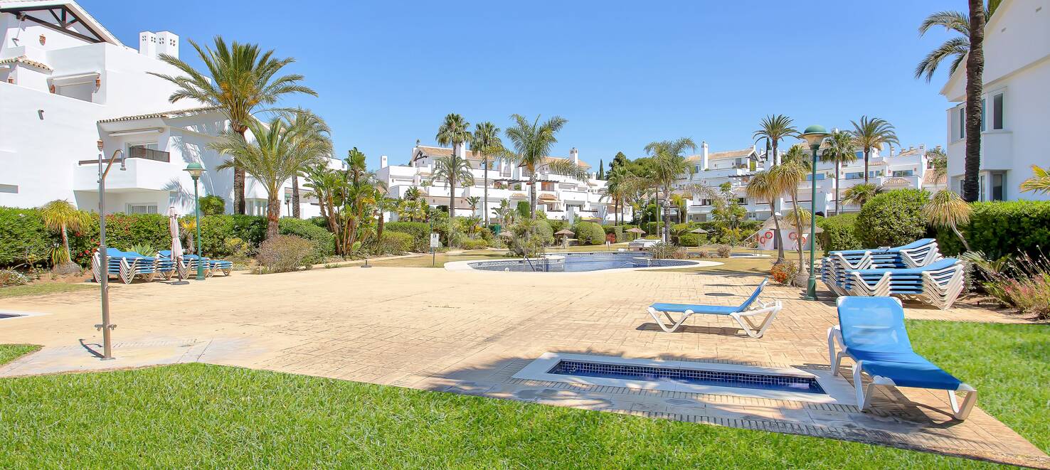 Gartenwohnung in Strandnähe im Palm Beach Komplex, Los Monteros, Marbella Ost
