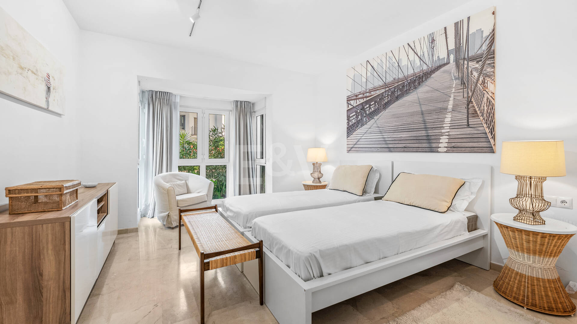 Apartament z ogrodem przy plaży w kompleksie Palm Beach