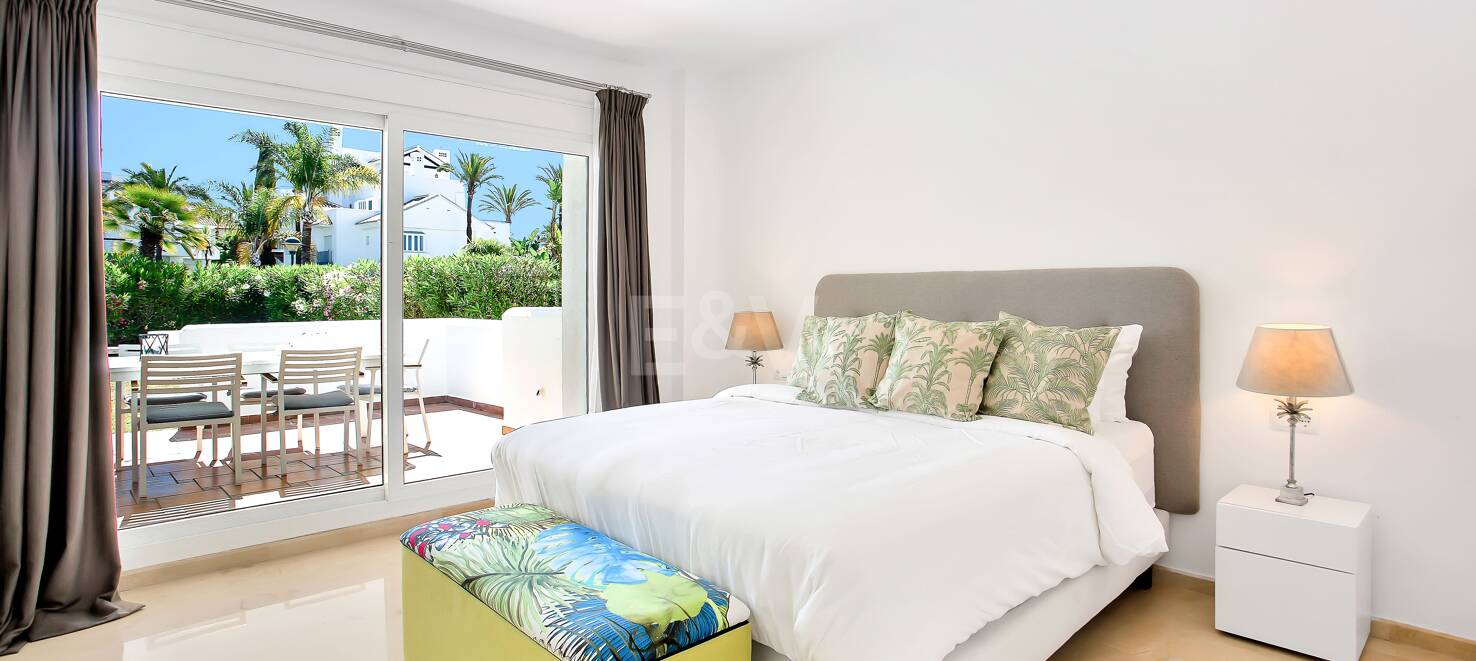 Gartenwohnung in Strandnähe im Palm Beach Komplex, Los Monteros, Marbella Ost