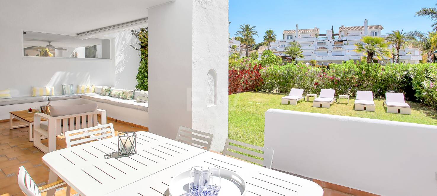 Gartenwohnung in Strandnähe im Palm Beach Komplex, Los Monteros, Marbella Ost