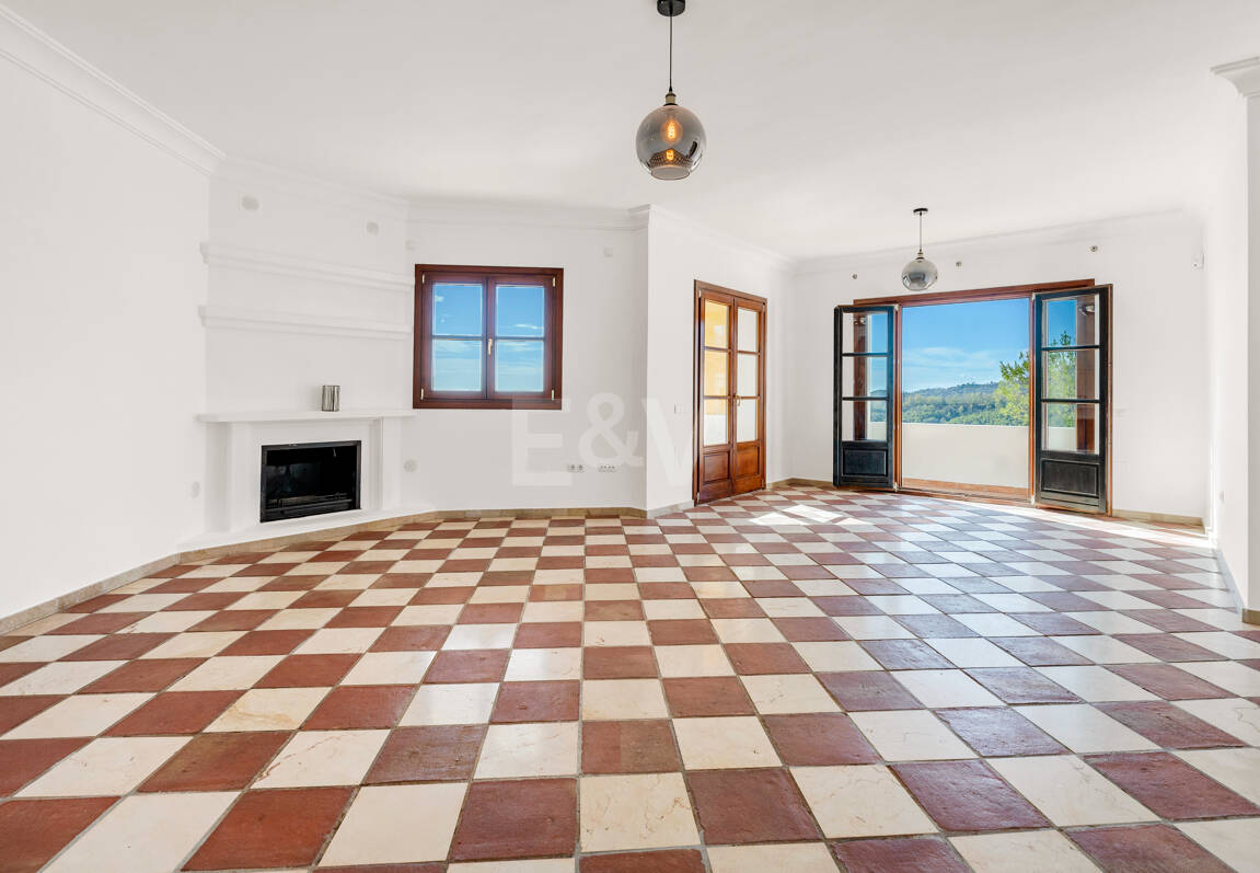 Charmig andalusisk radhus med havs- och bergs Vistas