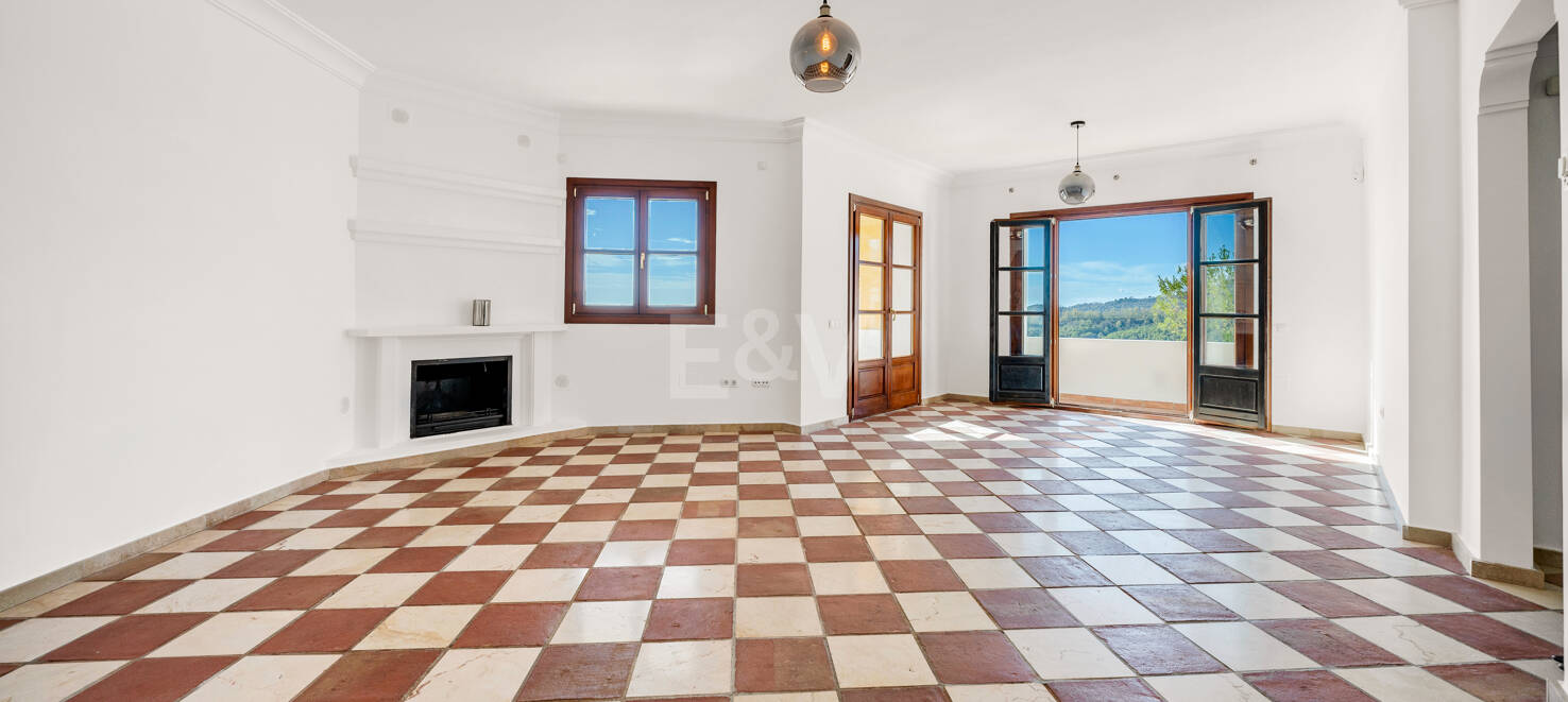 Charming Andalusian Townhouse with Breathtaking Sea and Mountain Vistas