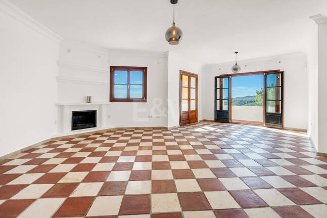 Charmig andalusisk radhus med havs- och bergs Vistas