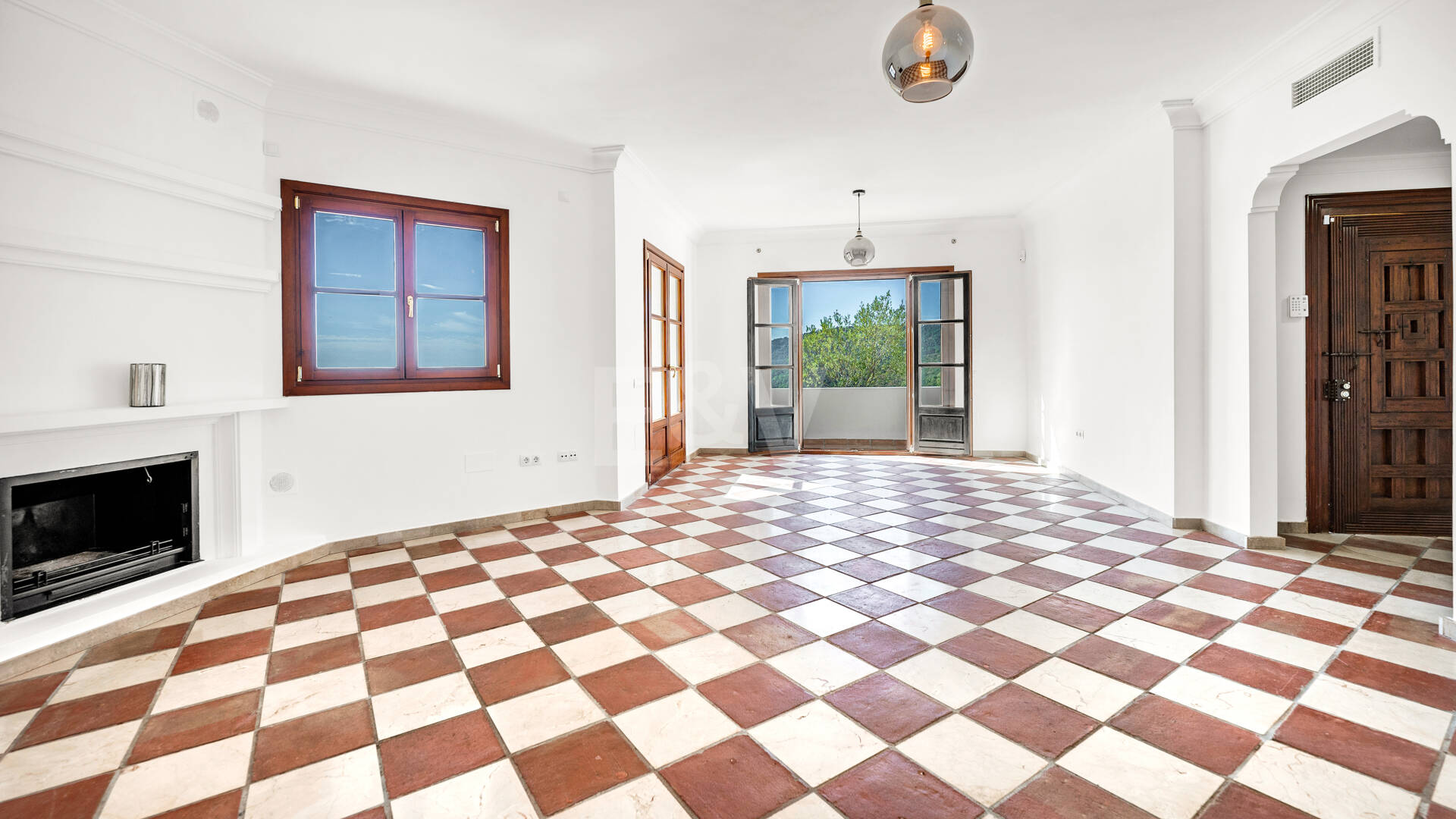 Charmig andalusisk radhus med havs- och bergs Vistas