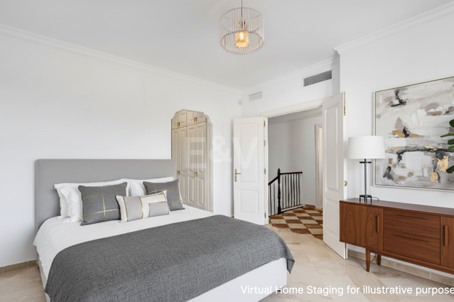 Charmig andalusisk radhus med havs- och bergs Vistas