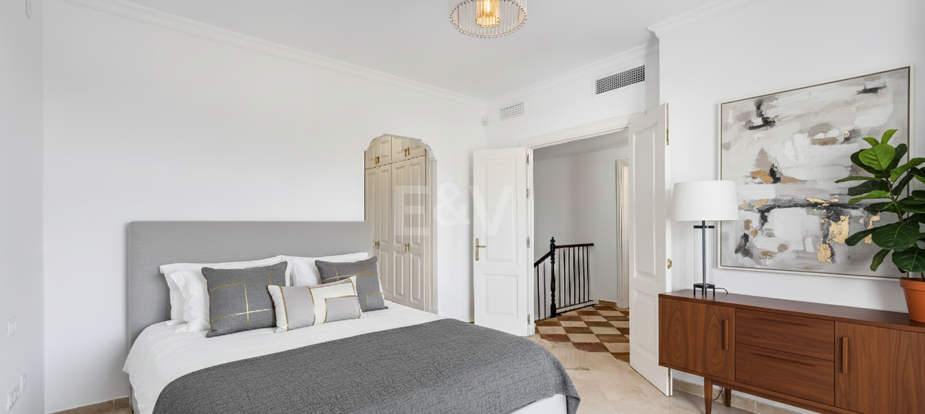 Charming Andalusian Townhouse with Breathtaking Sea and Mountain Vistas