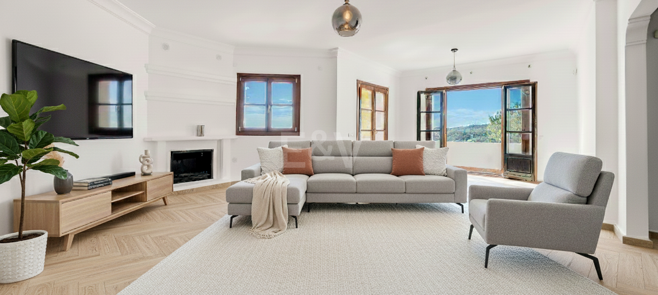 Charming Andalusian Townhouse with Breathtaking Sea and Mountain Vistas