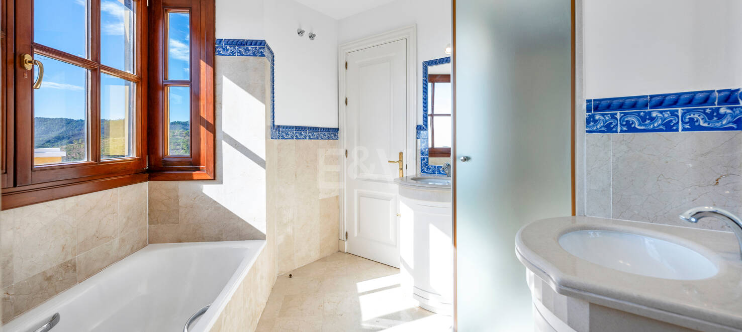 Charming Andalusian Townhouse with Breathtaking Sea and Mountain Vistas