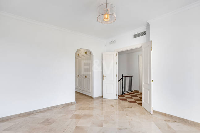 Charmig andalusisk radhus med havs- och bergs Vistas