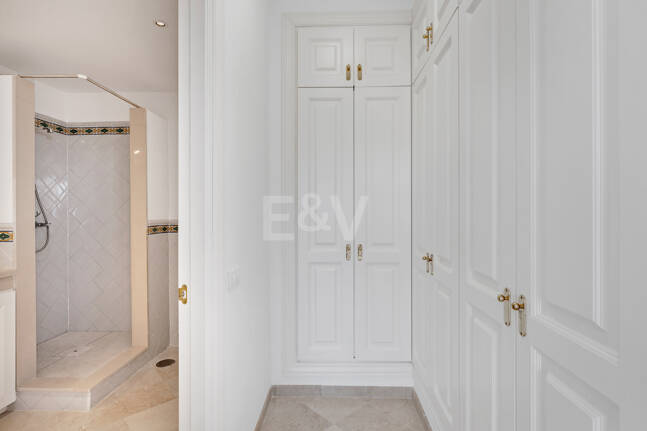 Charmig andalusisk radhus med havs- och bergs Vistas