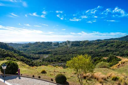 Charmig andalusisk radhus med havs- och bergs Vistas