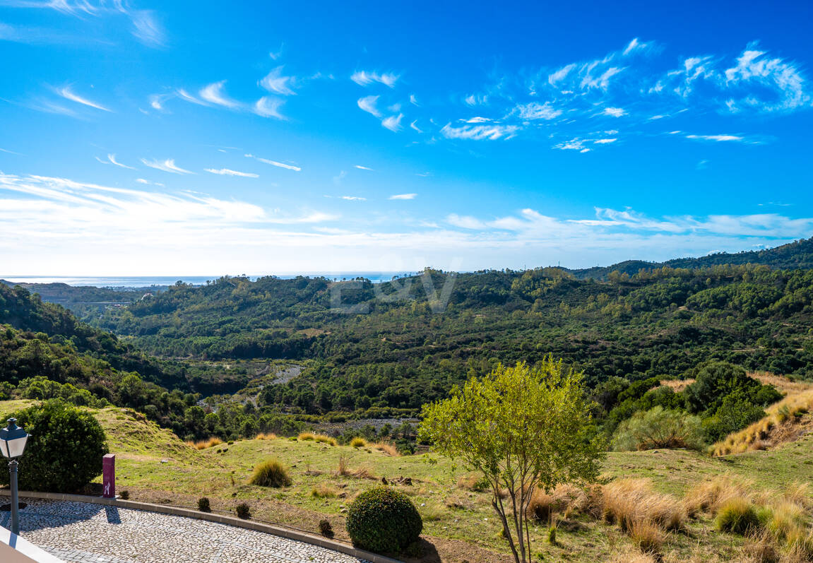 Charmig andalusisk radhus med havs- och bergs Vistas