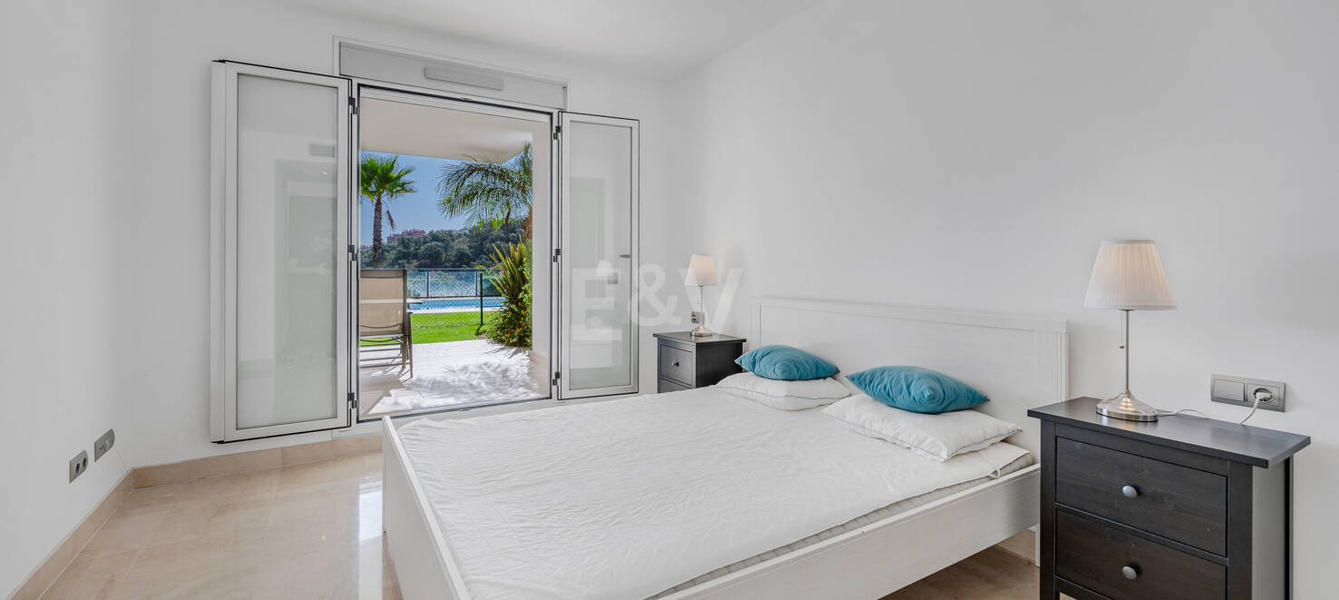 Apartamento Jardín Espacioso de Dos Dormitorios