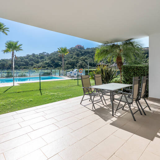 Apartamento Jardín Espacioso de Dos Dormitorios