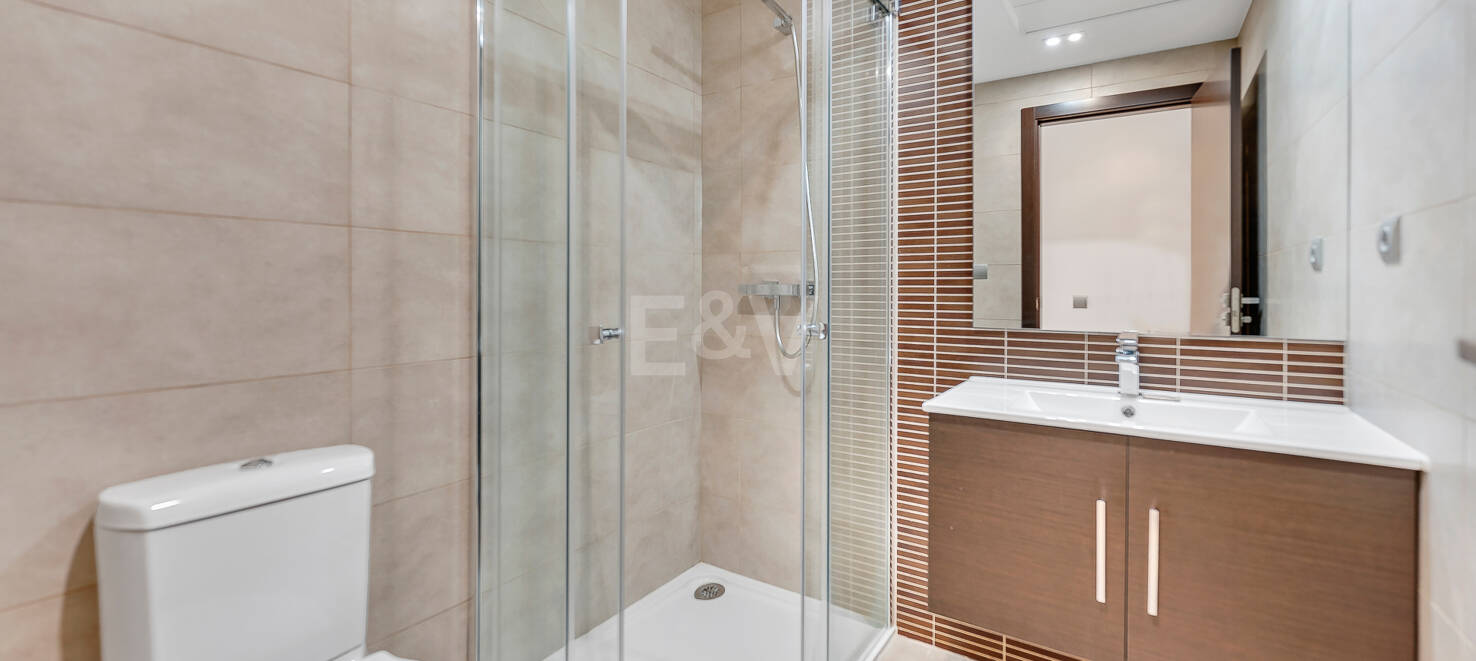 Apartamento Jardín Espacioso de Dos Dormitorios