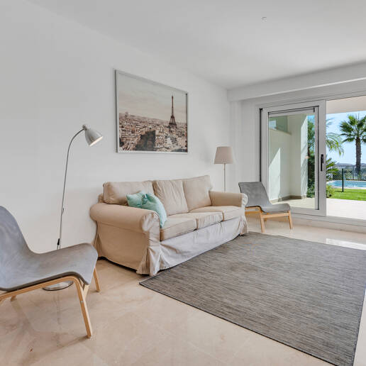 Apartamento Jardín Espacioso de Dos Dormitorios