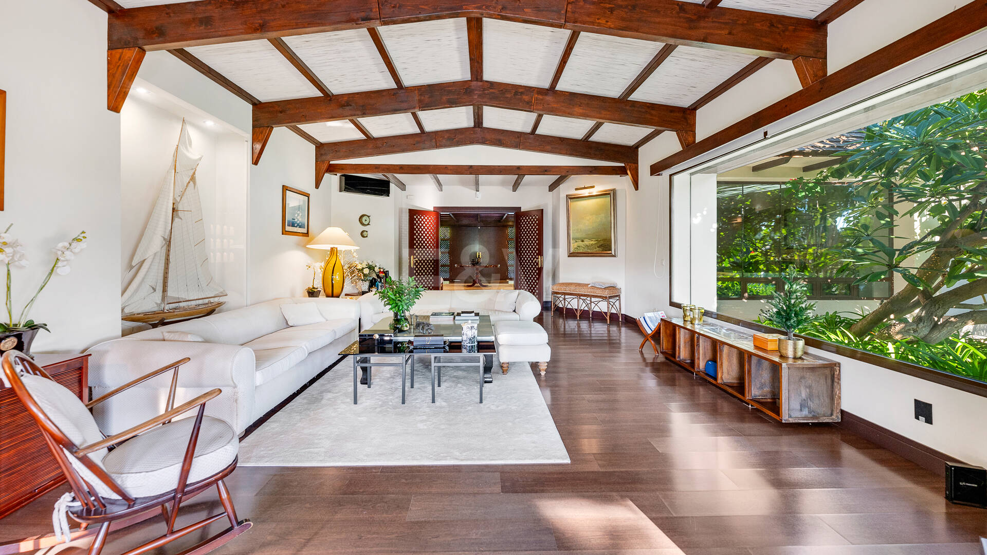 Villa Front Line Golf dans une communauté fermée