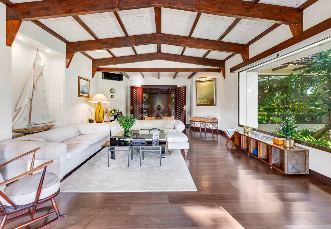 Villa Front Line Golf dans une communauté fermée