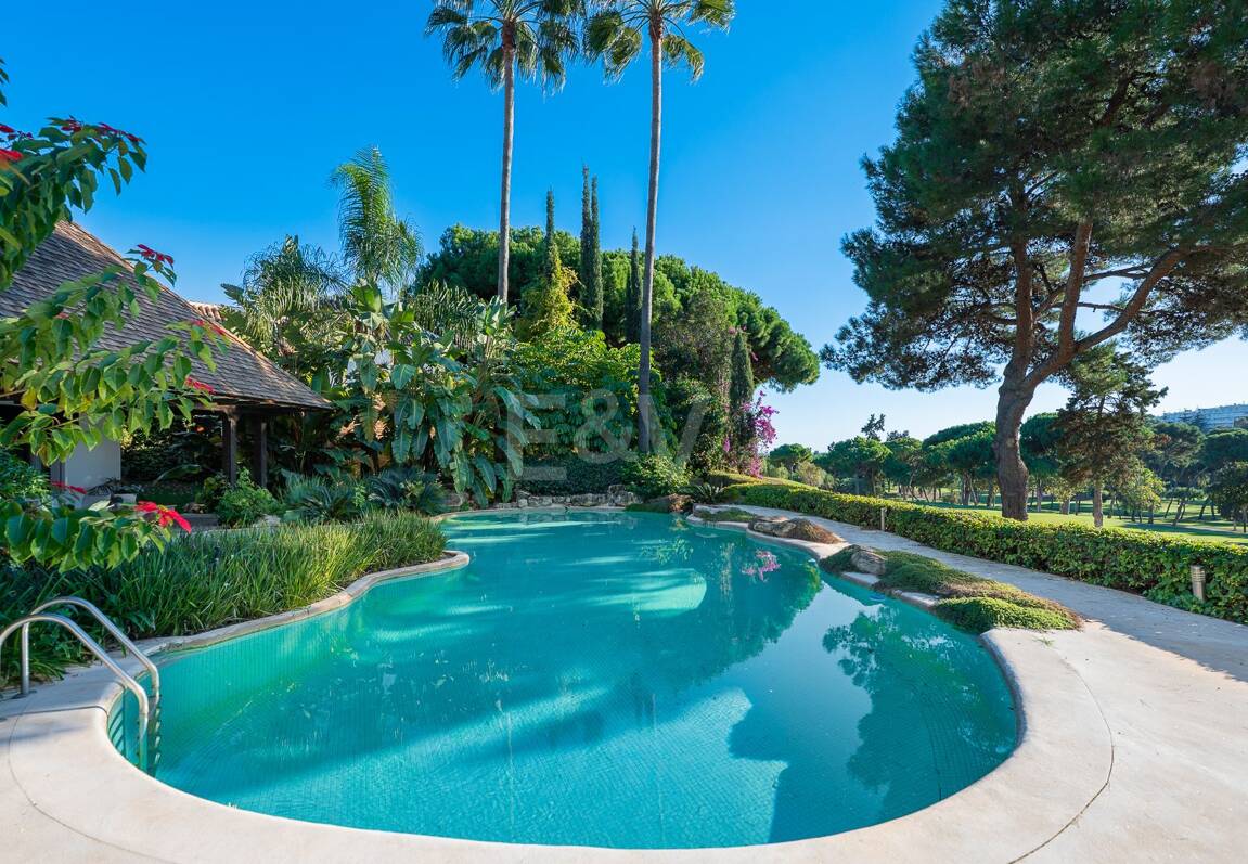 Villa Front Line Golf dans une communauté fermée