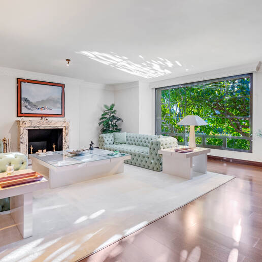 Villa Front Line Golf in a Gated Community