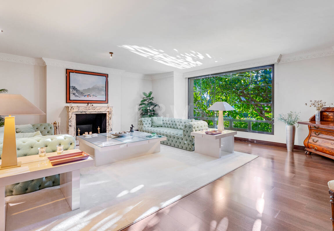 Villa Front Line Golf dans une communauté fermée