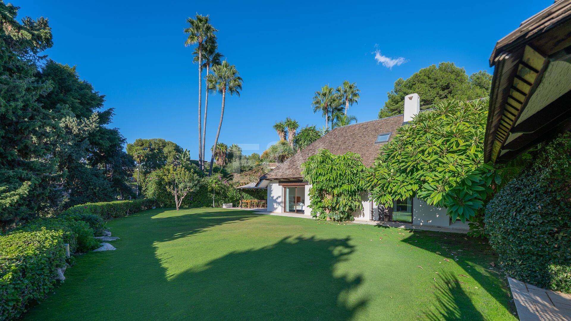 Villa Front Line Golf i en gated community