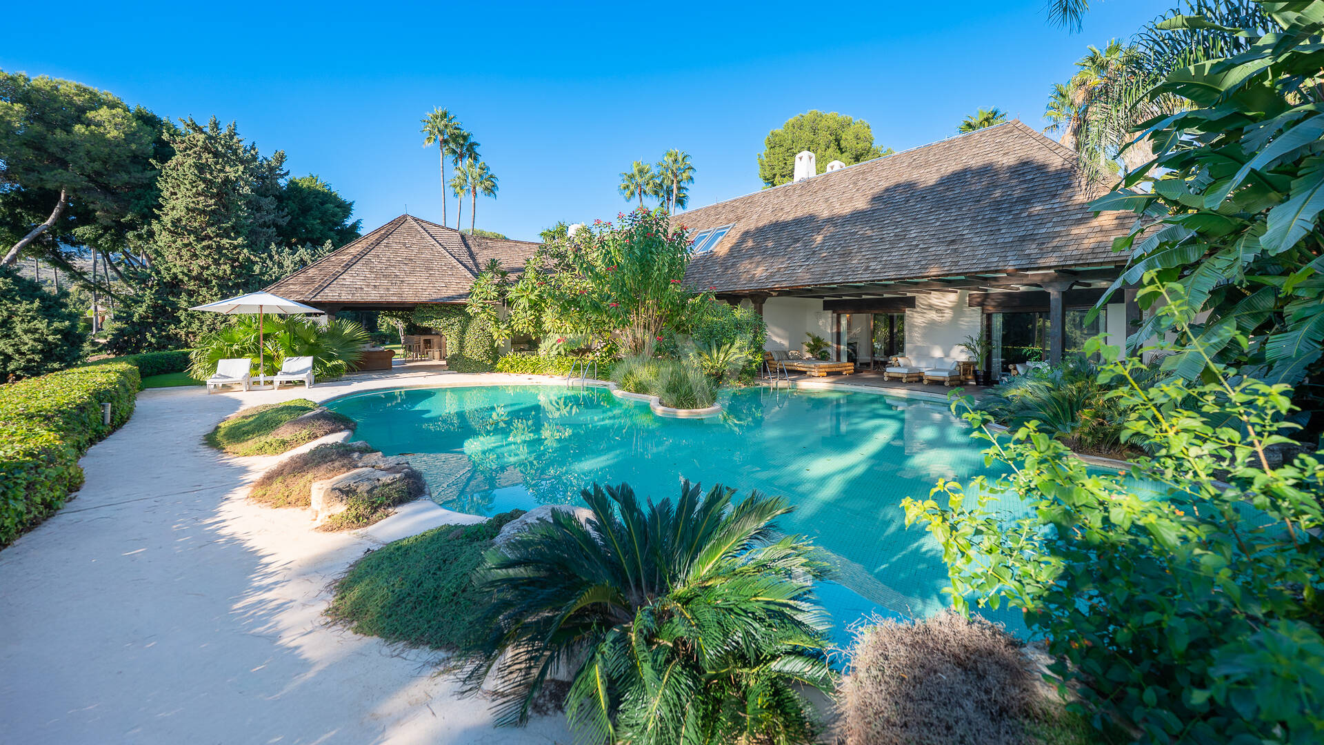 Villa Front Line Golf i en gated community