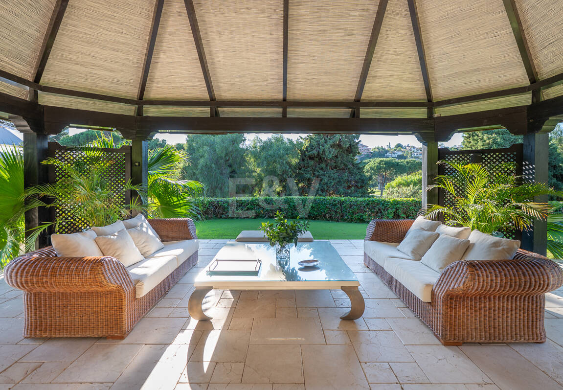 Villa Front Line Golf dans une communauté fermée