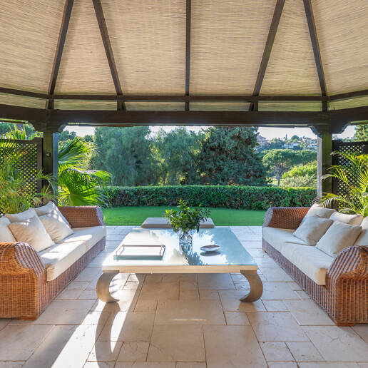 Villa Front Line Golf in a Gated Community