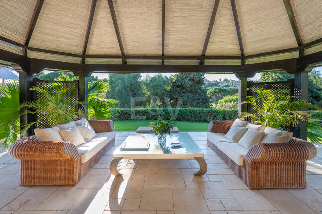 Villa Front Line Golf dans une communauté fermée