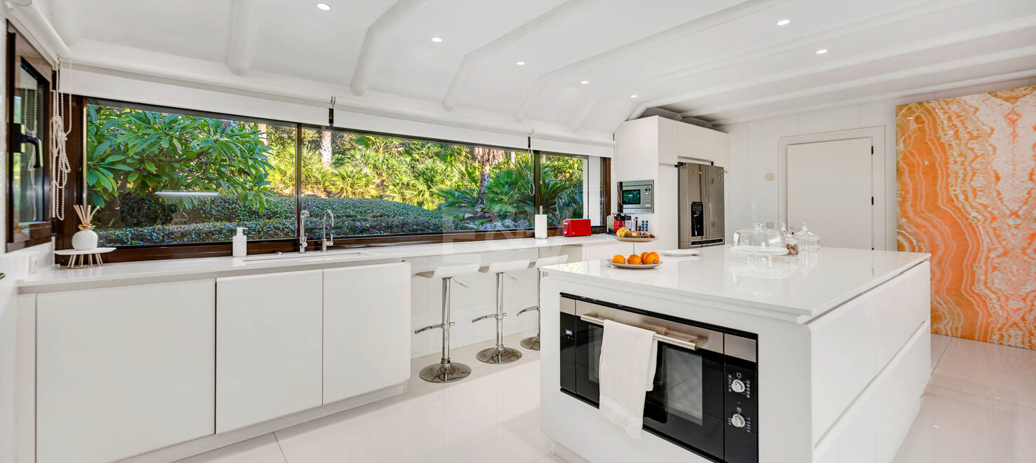 Villa Front Line Golf in a Gated Community