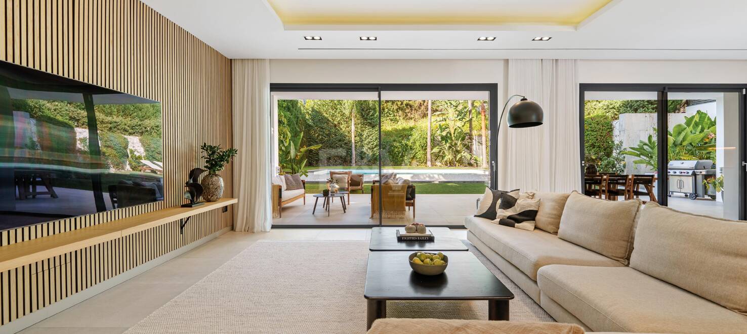 Luxuriöse zeitgemäße Villa nur wenige Minuten von Puerto Banús entfernt