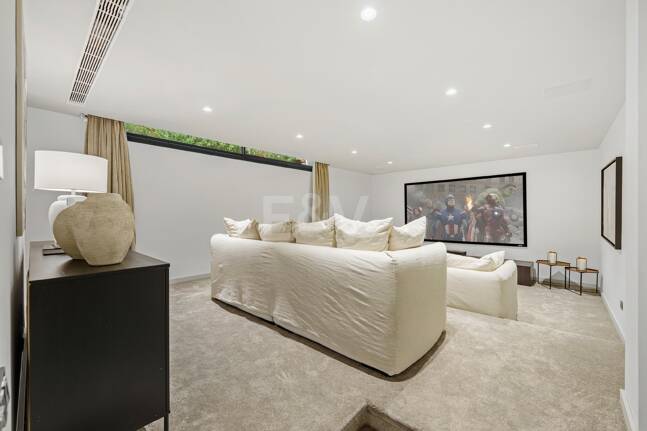 Luxuriöse zeitgemäße Villa nur wenige Minuten von Puerto Banús entfernt