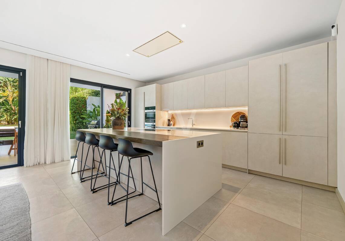 Luxury Contemporary Villa just few Minutes from Puerto Banús