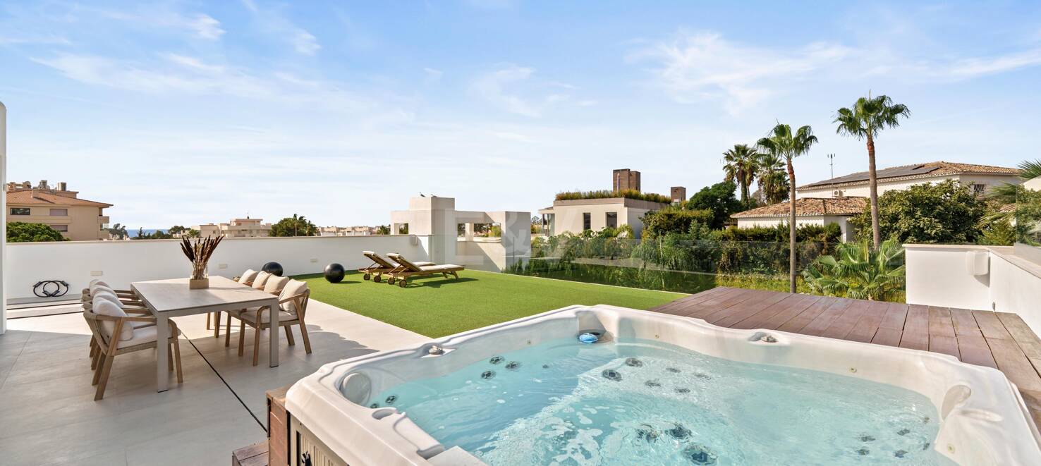 Luxuriöse zeitgemäße Villa nur wenige Minuten von Puerto Banús entfernt