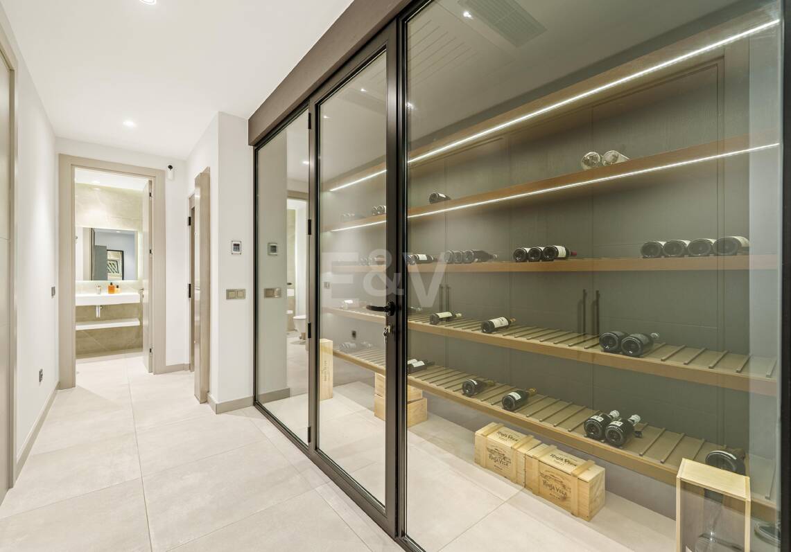 Luxury Contemporary Villa just few Minutes from Puerto Banús