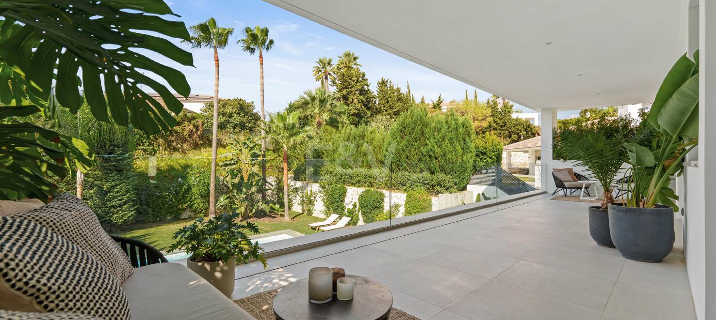 Luxuriöse zeitgemäße Villa nur wenige Minuten von Puerto Banús entfernt
