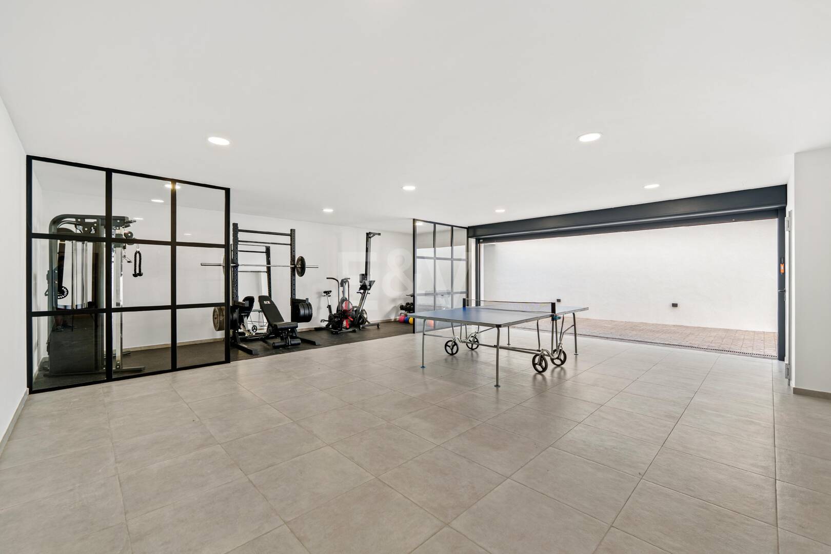 Lujosa villa contemporánea a pocos minutos de Puerto Banús