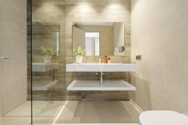 Luxuriöse zeitgemäße Villa nur wenige Minuten von Puerto Banús entfernt