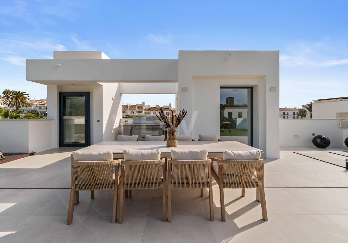Luxury Contemporary Villa just few Minutes from Puerto Banús