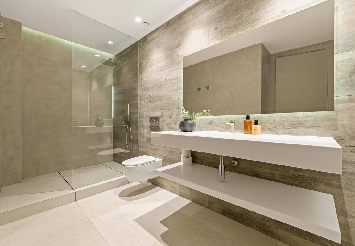 Luxuriöse zeitgemäße Villa nur wenige Minuten von Puerto Banús entfernt